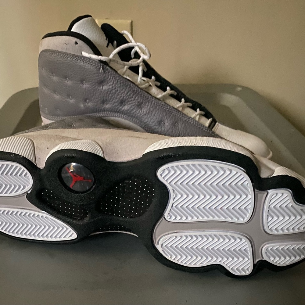 Jordan 13 Atmosphere - Picture 2 of 4